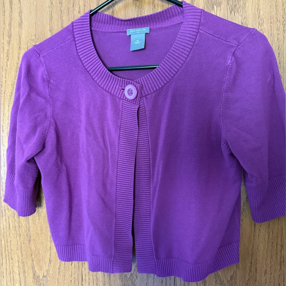 Ann Taylor Fuchsia Knit Sweater - size Medium